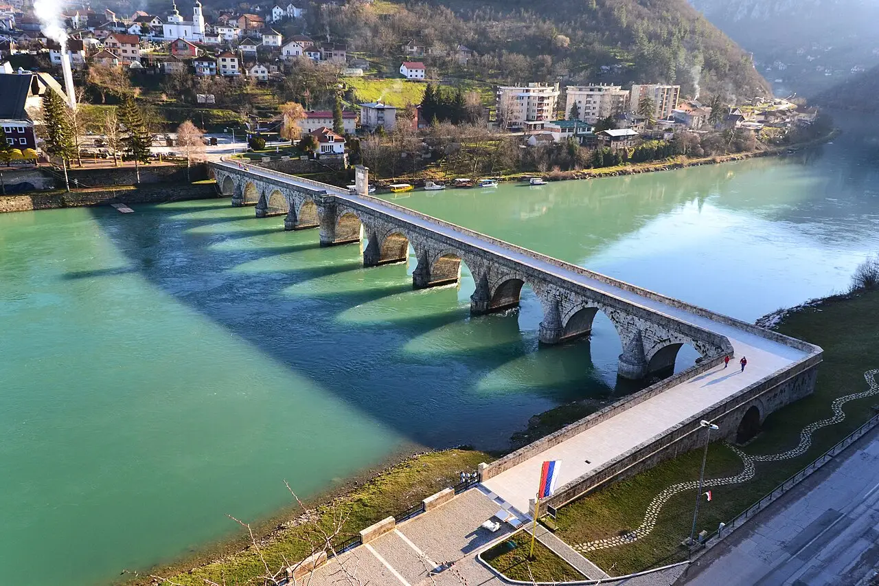 The Ottoman Mehmed Paša Sokolović bridge arching across the green Drina river at Višegrad