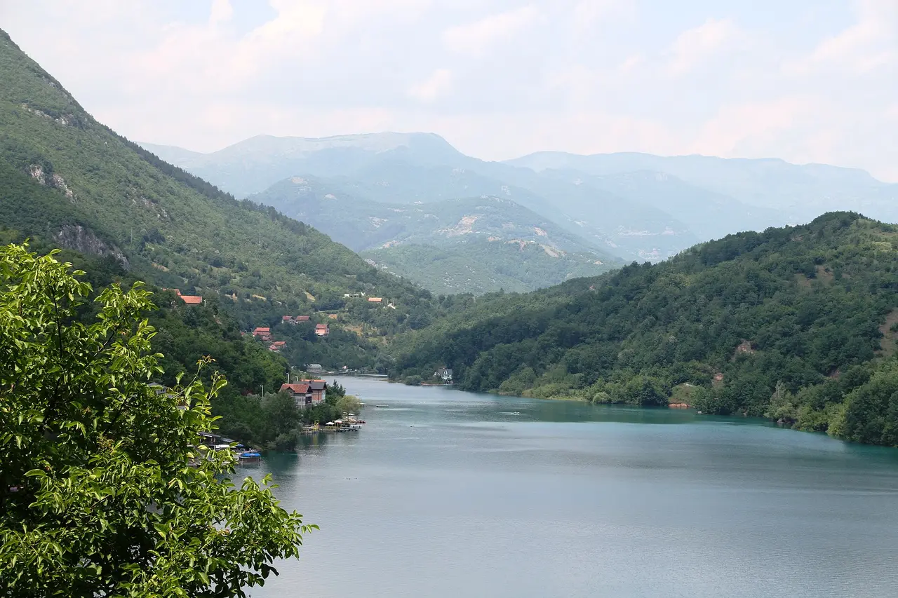 The turquoise Jablanica reservoir on the Neretva between Mostar and Sarajevo, the scenic inland leg beyond Mostar